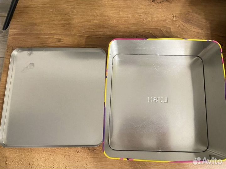 Жестяная коробка lush