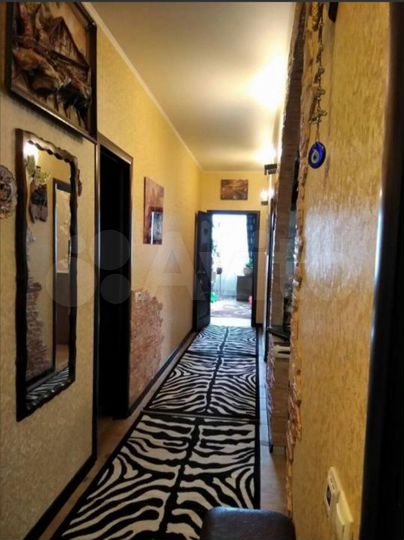 2-к. квартира, 70 м², 1/4 эт.