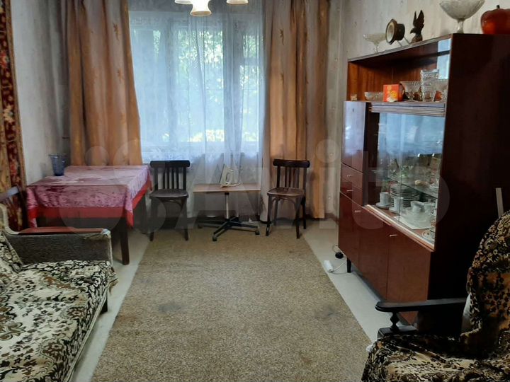 2-к. квартира, 50 м², 1/9 эт.