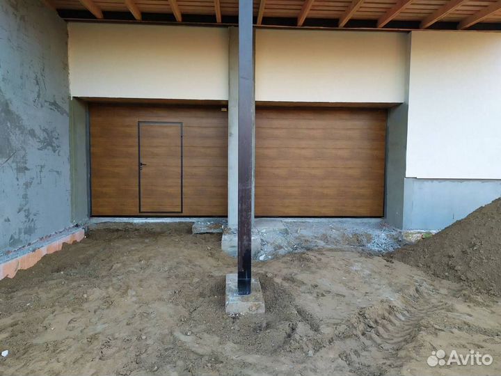 Ворота гаражные подъёмные секционные Алютех