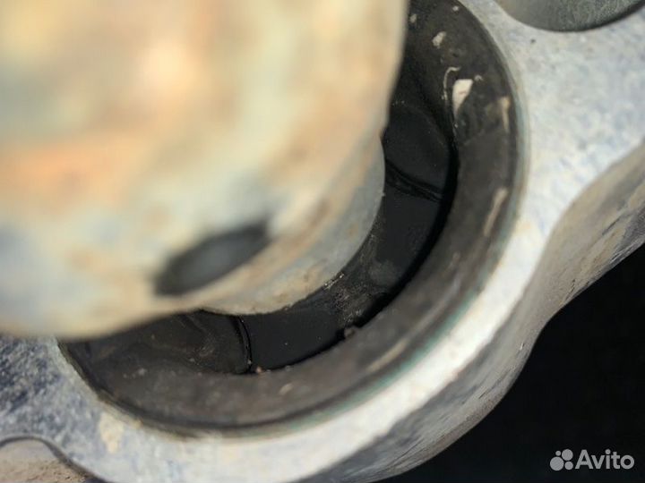 Рычаг подвески правый Volkswagen Passat B7 variant