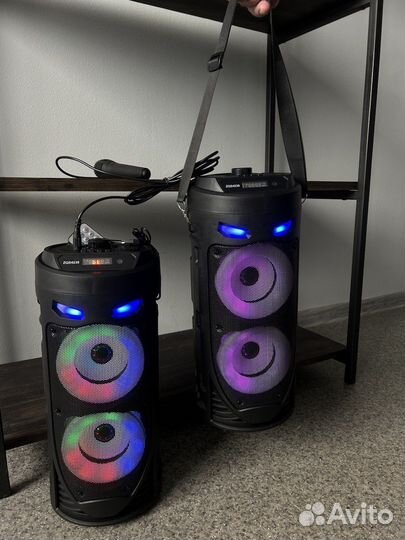 Колонка беспроводная музыкальная с микрофоном