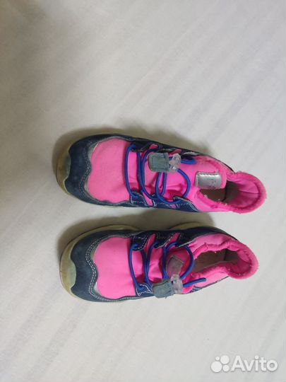 Кроссовки детские 28 размер на девочку
