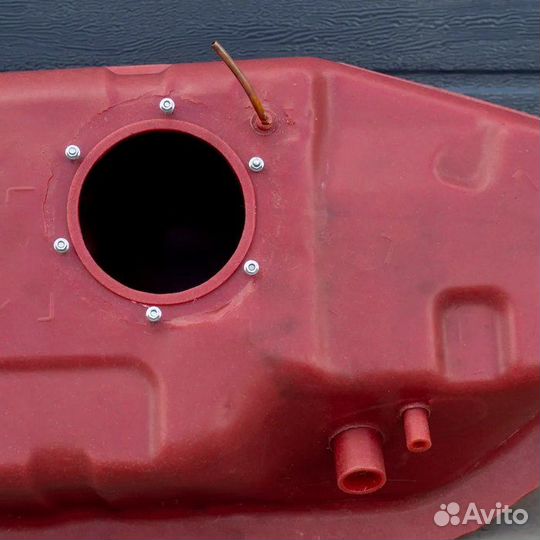 Топливный бак Mitsubishi Pajero sport 2