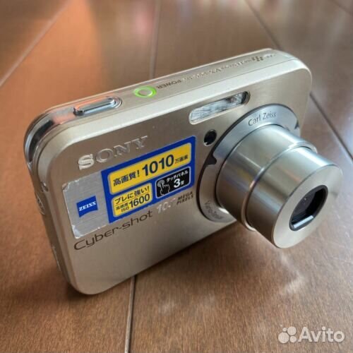 Компактный фотоаппарат Sony Cyber-shot DSC-N2