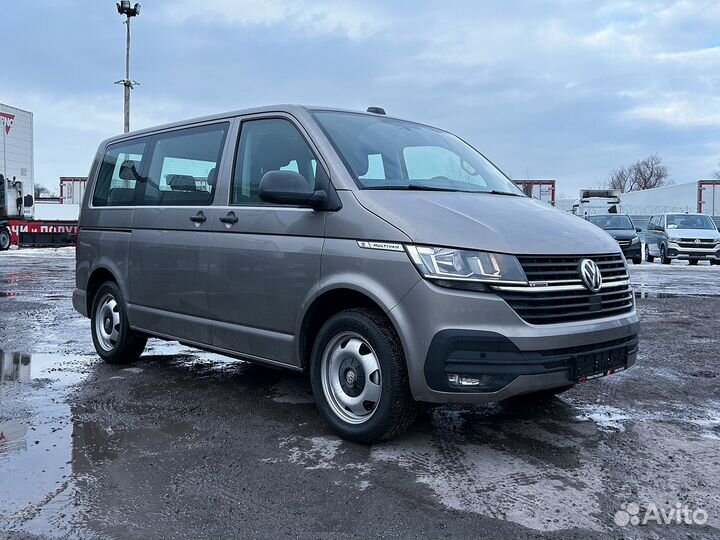 Volkswagen Multivan 2.0 AMT, 2022