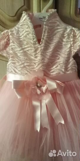 Нарядное платье