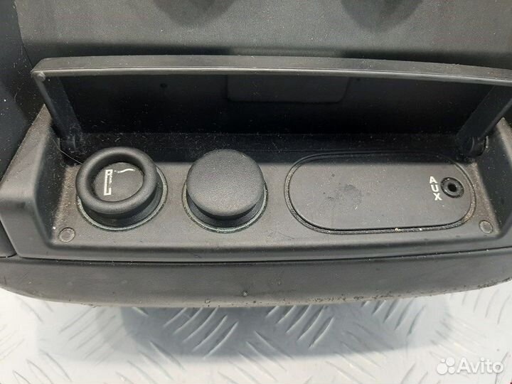 Подлокотник для Land Rover Range Rover 3 LR027766