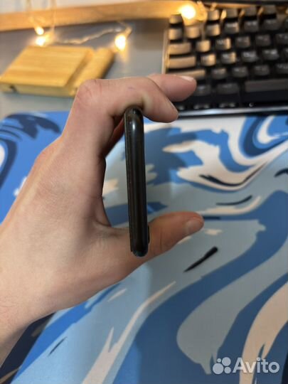 iPhone SE (2020), 64 ГБ