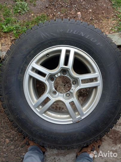 R16 Dunlop Grandtrek Ice 02 245/70, PCD 5x139.7 DIA 108.5