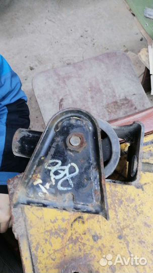 Подушка кпп субару импреза передний привод(2wd)