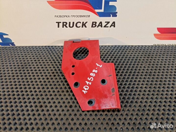 Кронштейн бампера правый Daf XF105