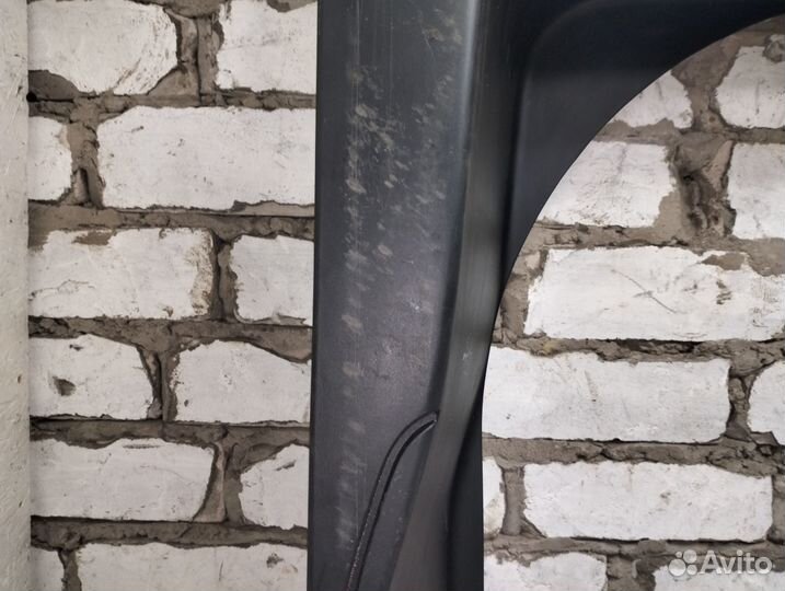 Ниша запасного колеса Grand Cherokee WK2