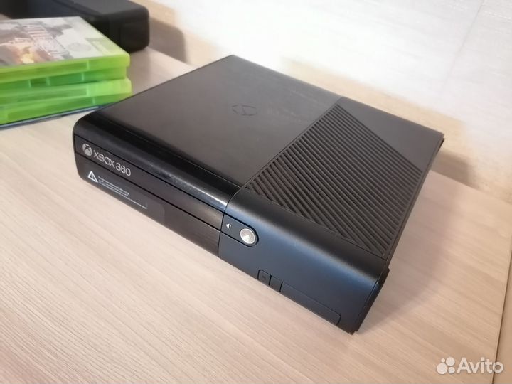 Xbox 360E 500gb +игры, Кинект