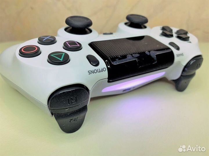 Джойстик Dualshock 4 белый