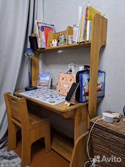 Стол письменный со стулом и полкой