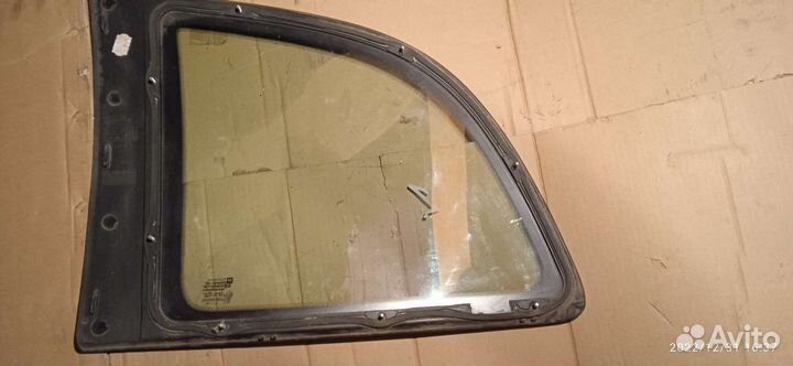 Стекло кузовное заднее правое Zafira a