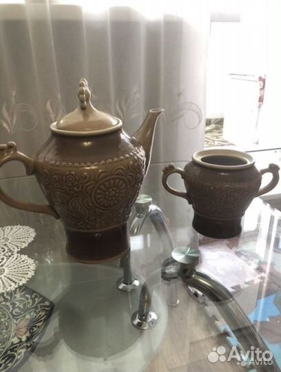 Кувшин и сахарница