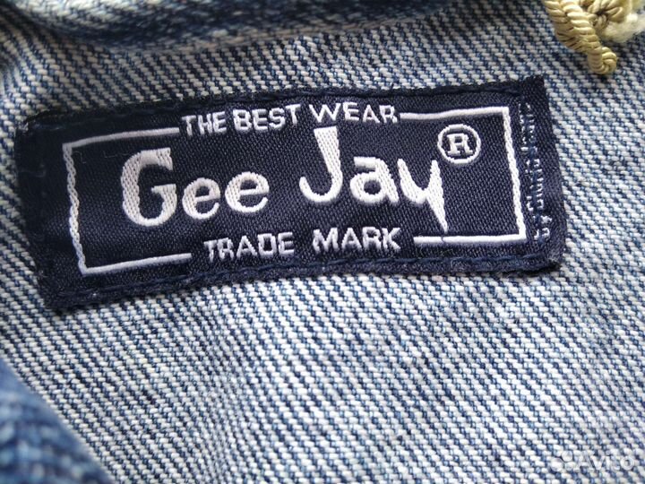 Джинсовая куртка