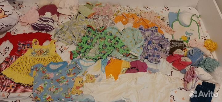 Пакет вещей от 0 до года, 1,5. На девочку