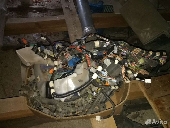 Блок управления двигателем toyota carina e