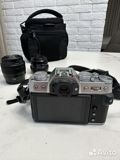 Камера fujifilm X-T30 с двумя обьективами