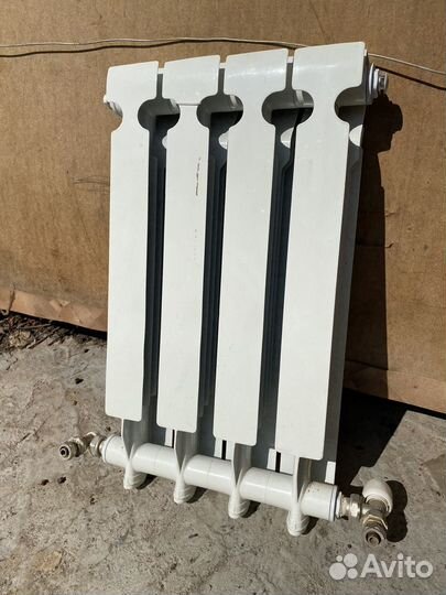 Биметаллический радиатор 4 секции