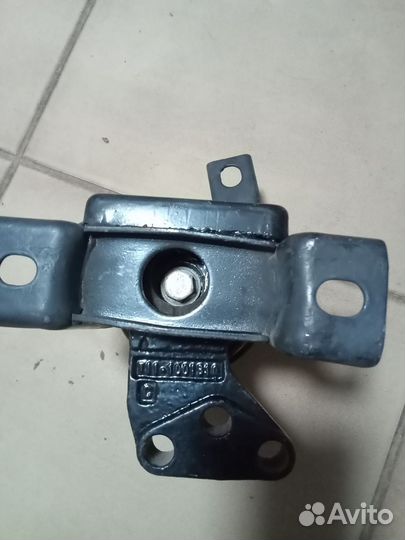 Опора двигателя правая чери тиго