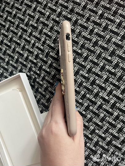 Чехол на iPhone 11 guess оригинал