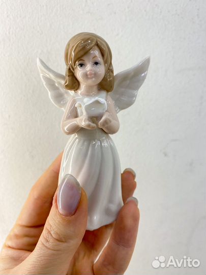Ангел фарфоровый новый