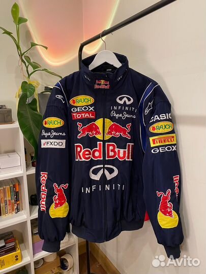Бомбер Redbull