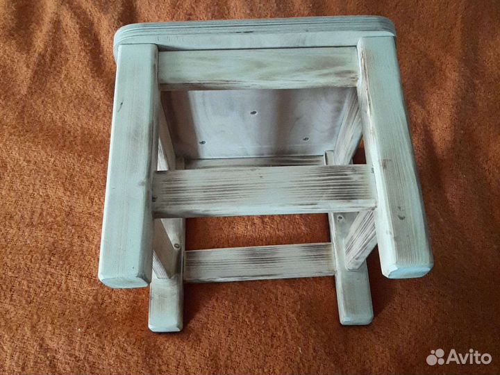 Табурет-подставка 