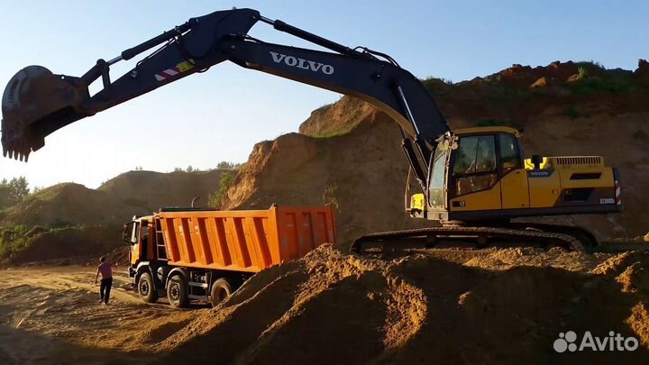 Машинист гусеничного экскаватора