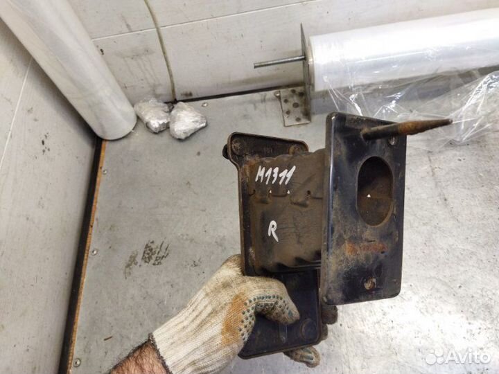 Кронштейн усилителя бампера задний правый Kia Ceed