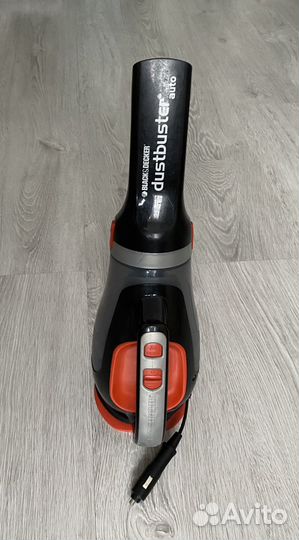 Автомобильный пылесос black+decker