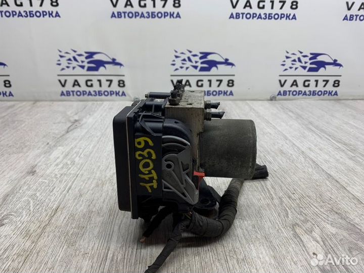 Блок ABS Audi A4 B8 cgld 2.0 TDI 2013