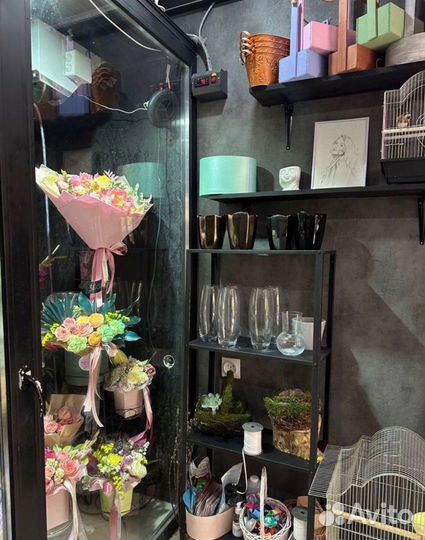 Цветочный магазин, салон цветов и подарков