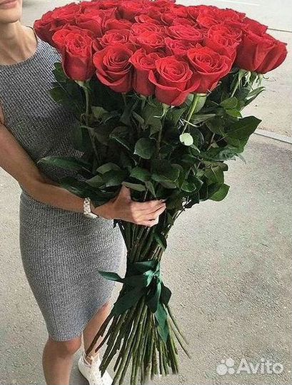 Метровые розы Доставка цветов