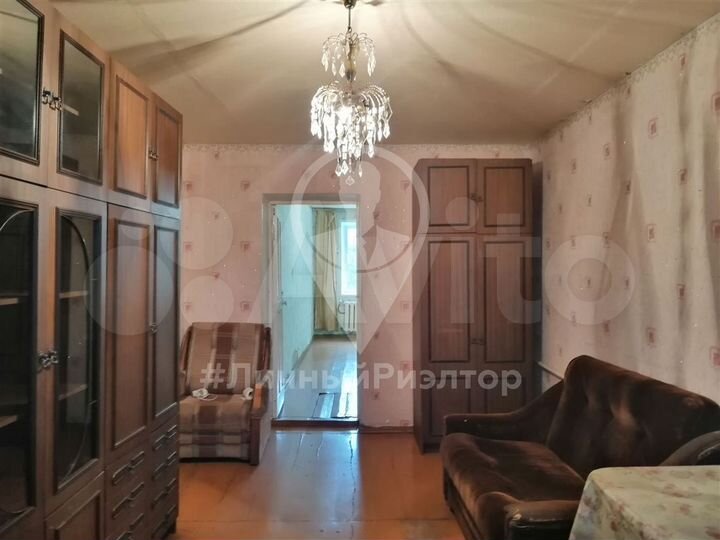 2-к. квартира, 43 м², 1/2 эт.