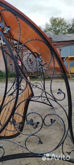 Дачная скамейка прочная и долговечная