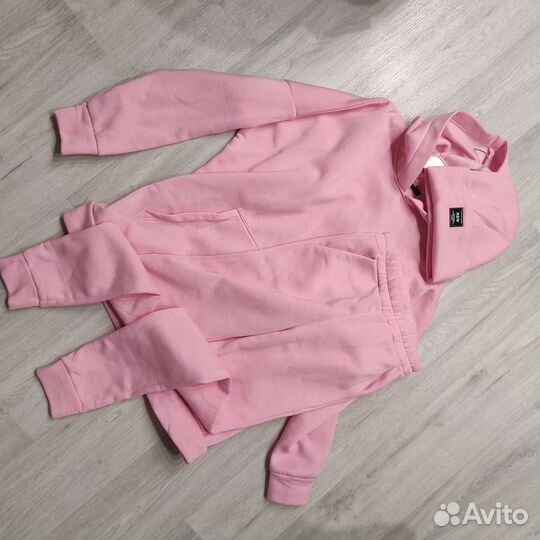 Спортивный костюм женский