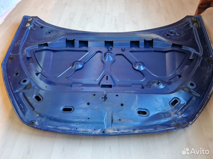 Капот лада Vesta