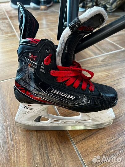 Хоккейные коньки bauer