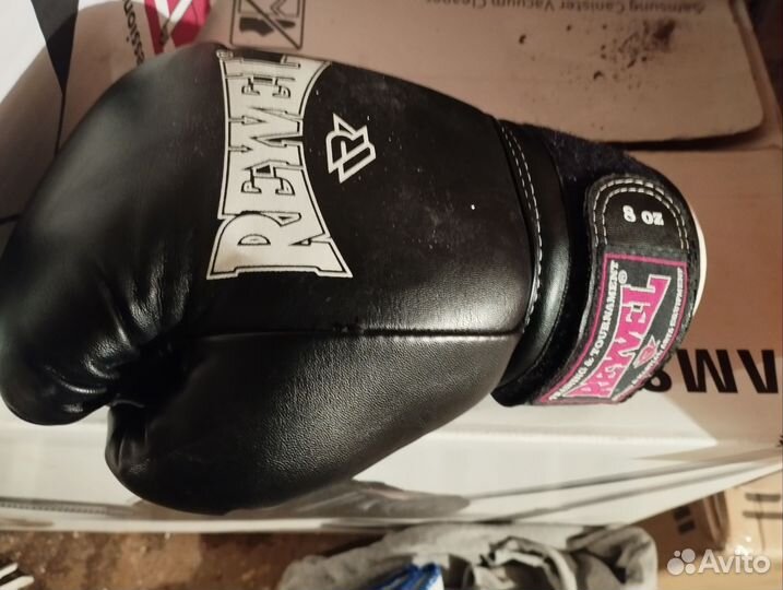 Боксерские перчатки б.у
