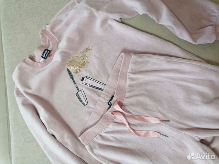 Вещи на девочку 8-10 лет