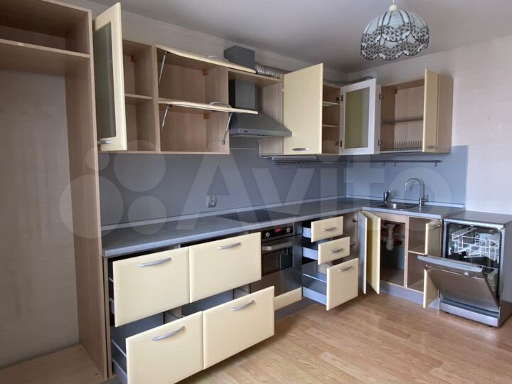 3-к. квартира, 74,3 м², 10/16 эт.