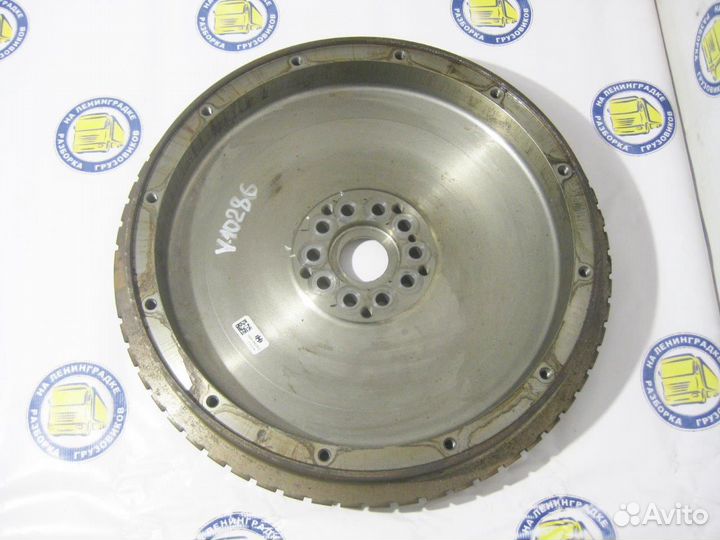 Маховик 04908425 volvo, B 7