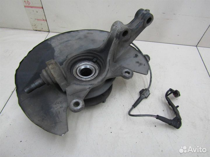 Кулак поворотный передний правый Honda CR-V 2002