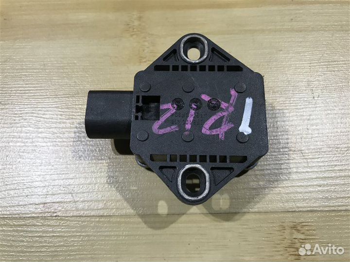 Датчик ускорения Audi A6 C6 AUK 2006