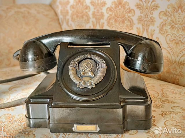 Старинный ретро телефон с гербом СССР 1960 год объявление продам